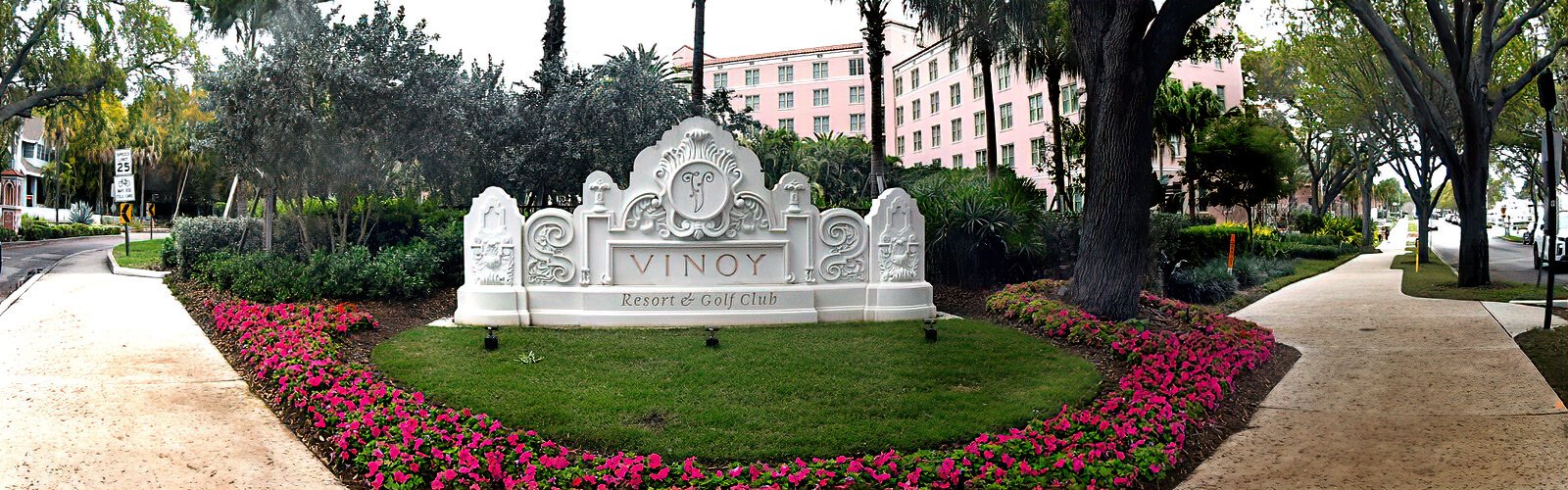 Opened in 1926 and one of St. Pete’s most spectacular waterfront resorts, The Vinoy hotel was placed on the National Register of Historic Places in 1978. 