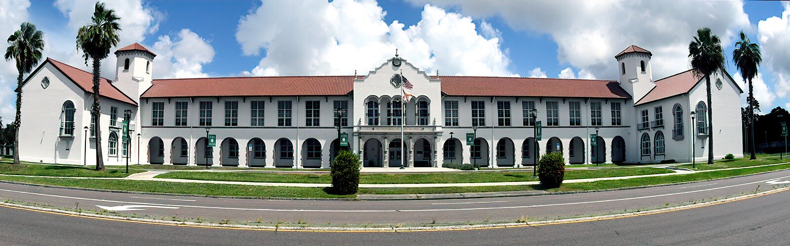 Built in 1926 in Spanish Revival architecture, St. Petersburg High School, or St. Pete High as it’s affectionately known, is a main landmark in the heart of Historic Kenwood.