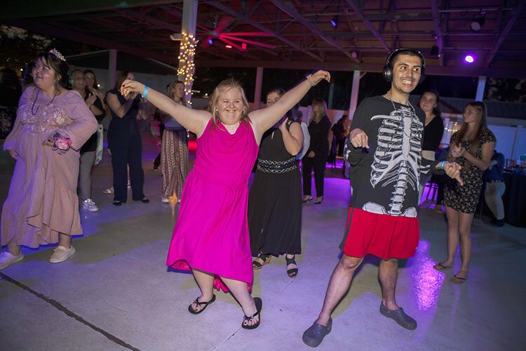 The Kristin Tomasello Foundation's  "A Night to Remember" special needs prom at ZooTampa features a red carpet and non-stop music and dancing.