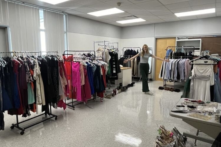 Sickles High student Sophie Farnan launched launched Sophie's Closet to help underprivileged students go to memory-making special events like prom and homecoming 