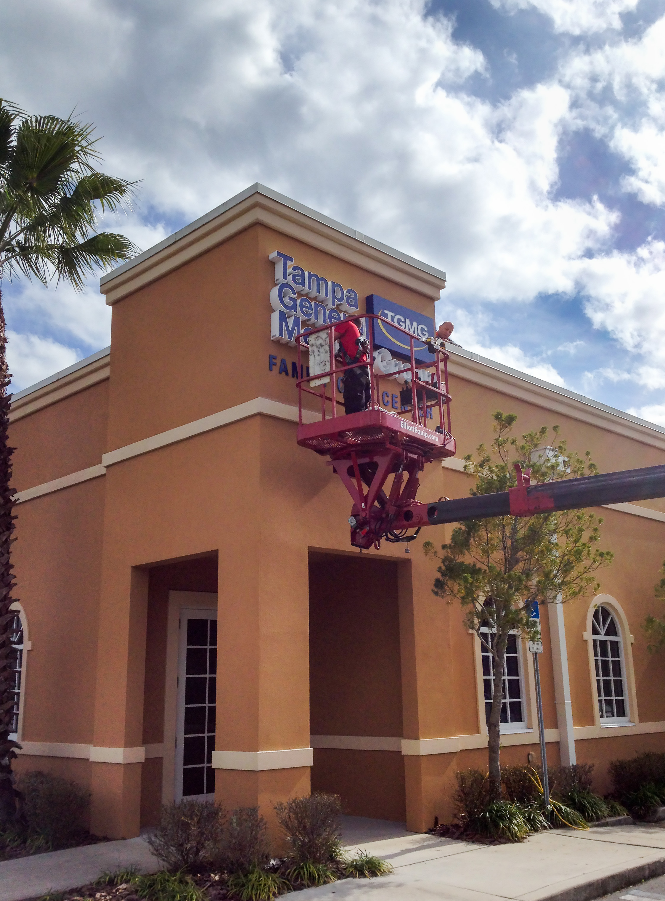 As Pasco County continues its explosive growth, Tampa General Hospital opens Tampa General Medical Group Family Care Center in Wesley Chapel.